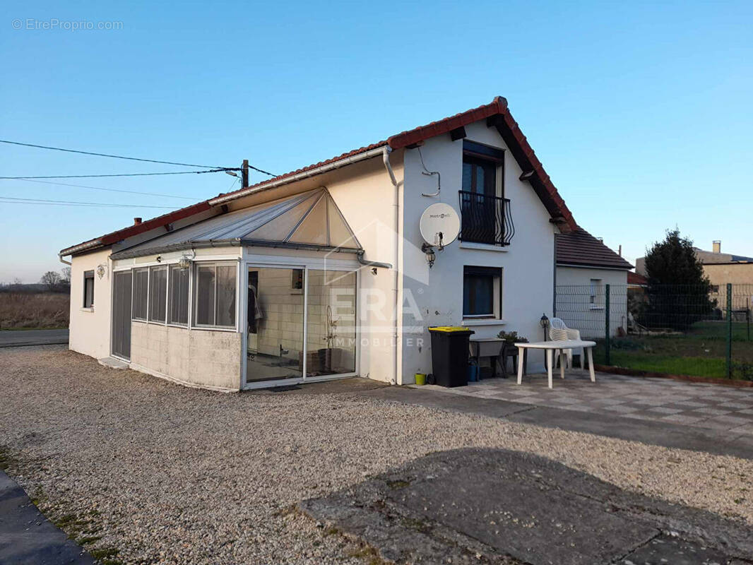 Maison à TERGNIER