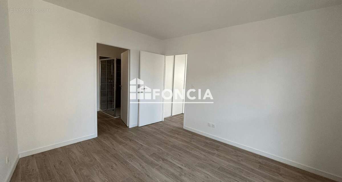 Appartement à CHENOVE
