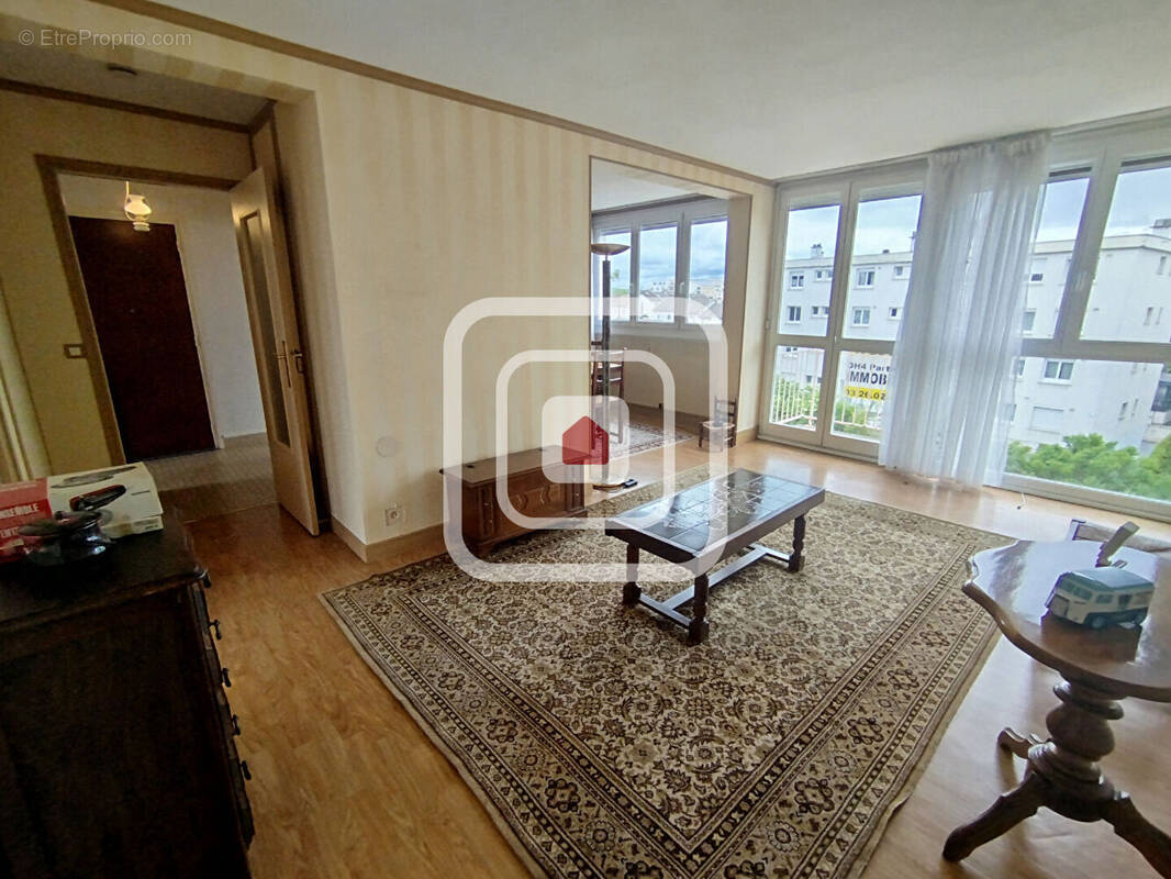 Appartement à TINQUEUX