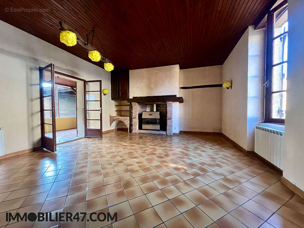 Maison à CASTELMORON-SUR-LOT