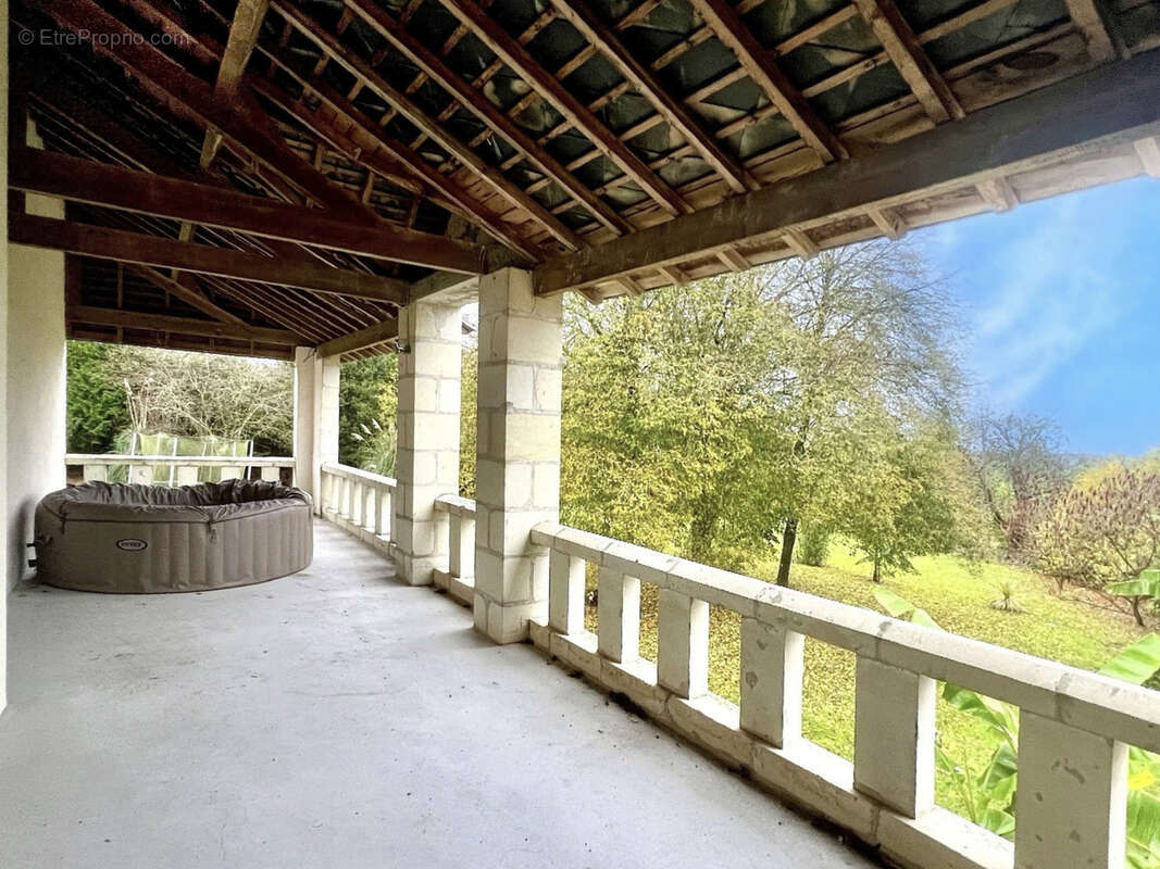 Maison à FONTEVRAUD-L&#039;ABBAYE