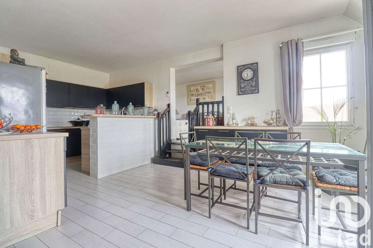 Photo 3 - Appartement à LA CHAPELLE-EN-SERVAL