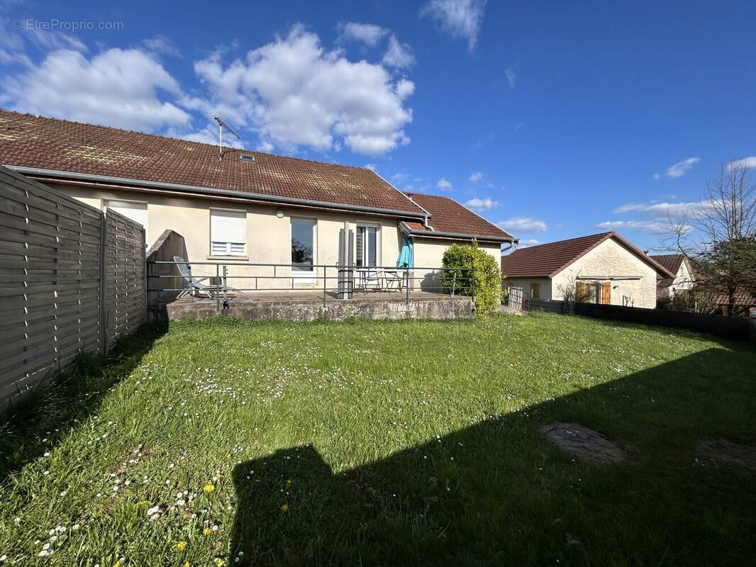 Maison à CHEMAUDIN