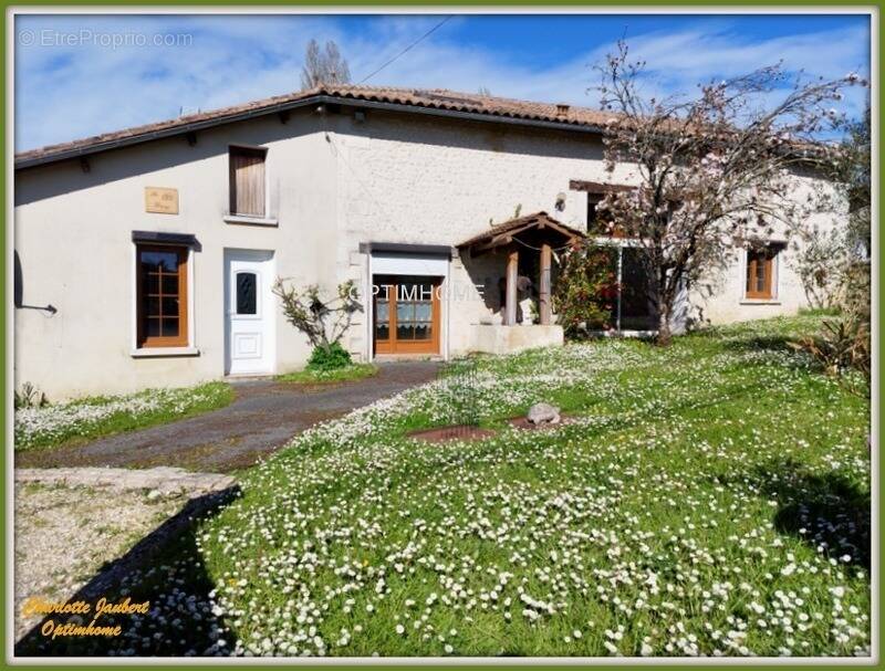 Maison à CHALAIS