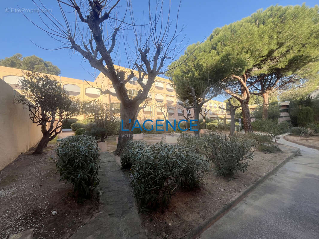 Appartement à BORMES-LES-MIMOSAS