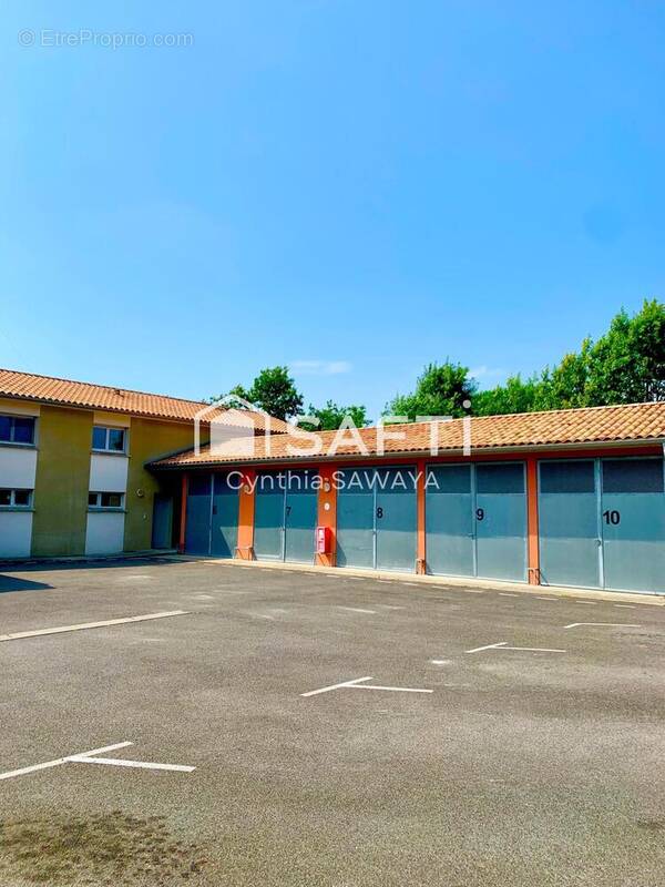 Photo 1 - Parking à SANGUINET