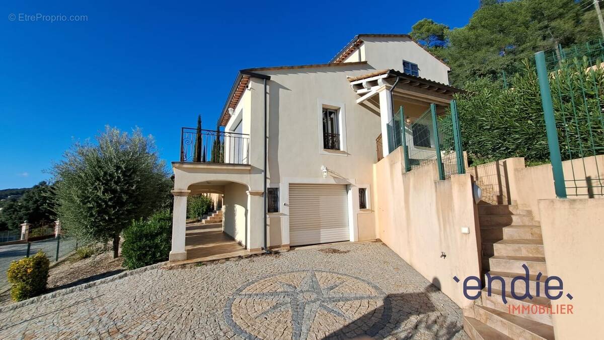 Maison à LORGUES