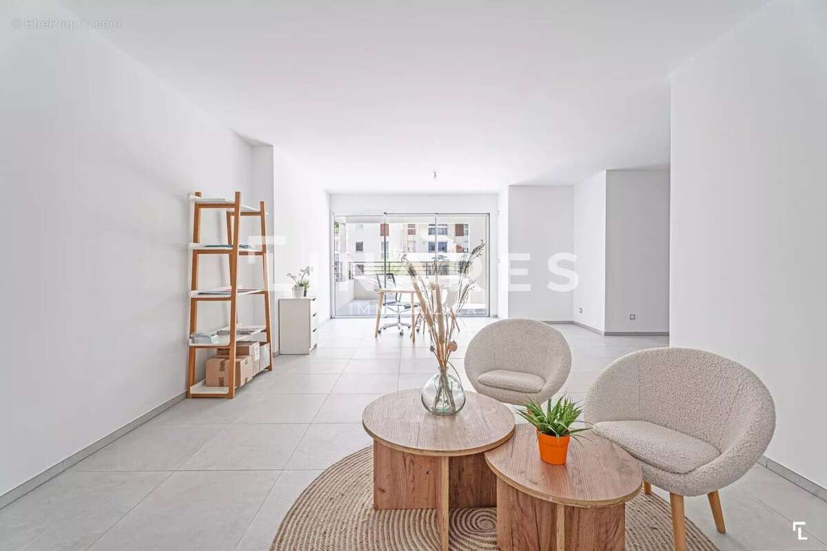 Appartement à MARSEILLE-8E