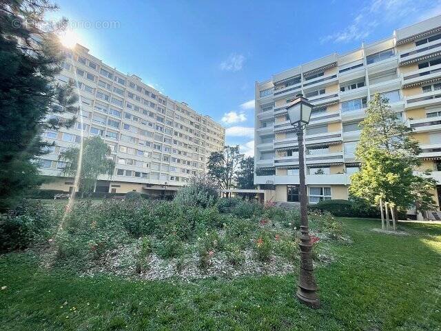 Appartement à MAISONS-ALFORT