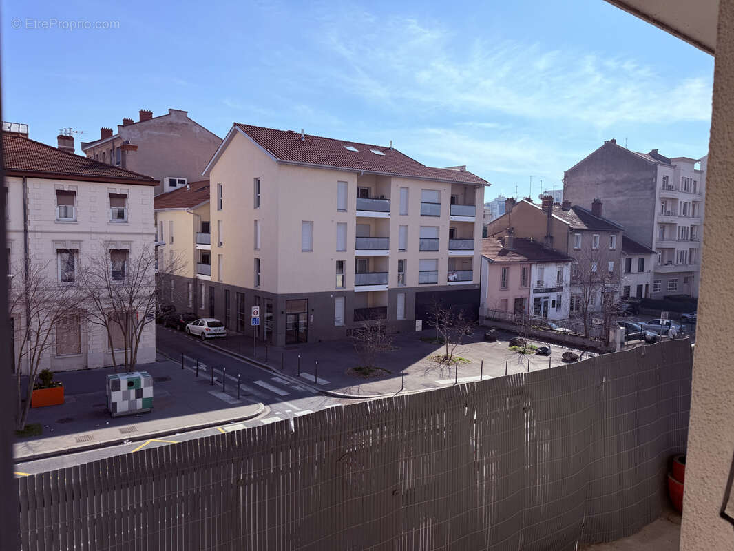 Appartement à LYON-8E