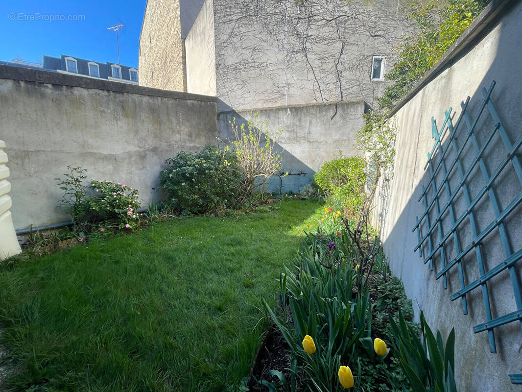 Maison à LA GARENNE-COLOMBES