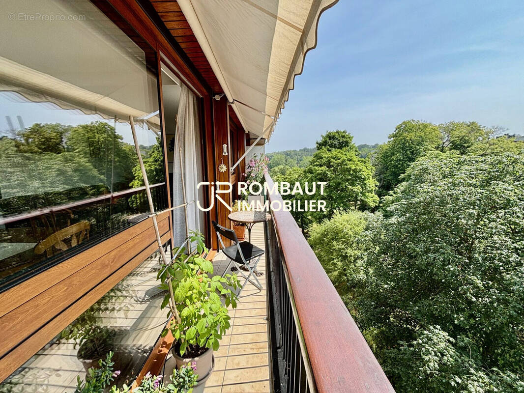 Appartement à LA CELLE-SAINT-CLOUD