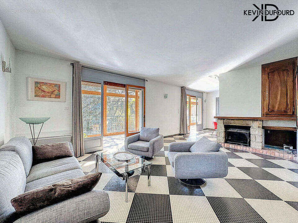 Appartement à AUBENAS