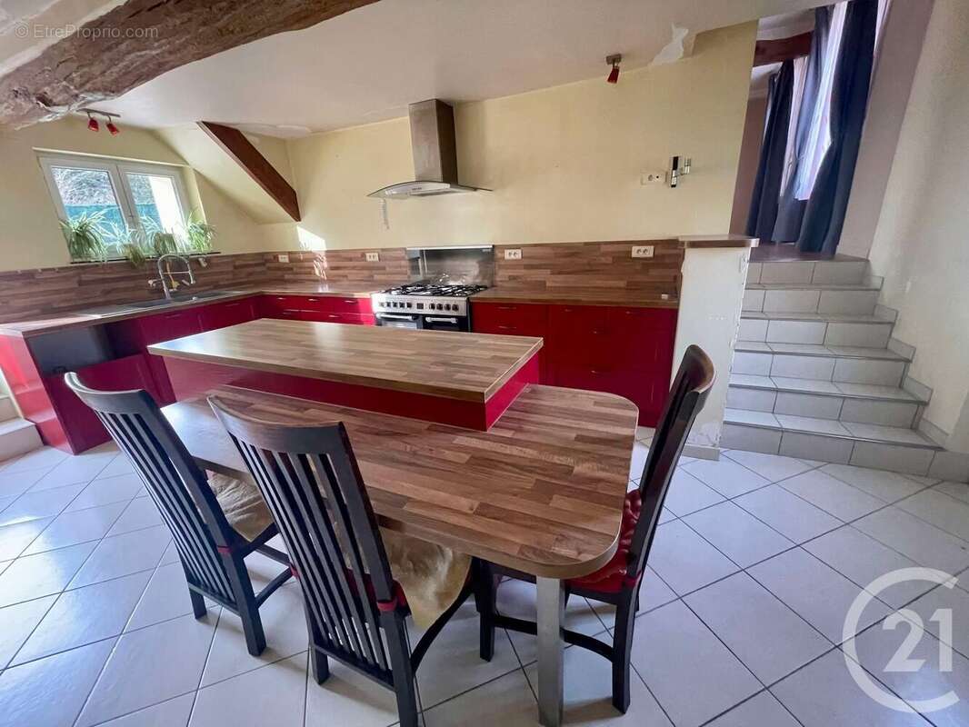 Maison à LONGPERRIER