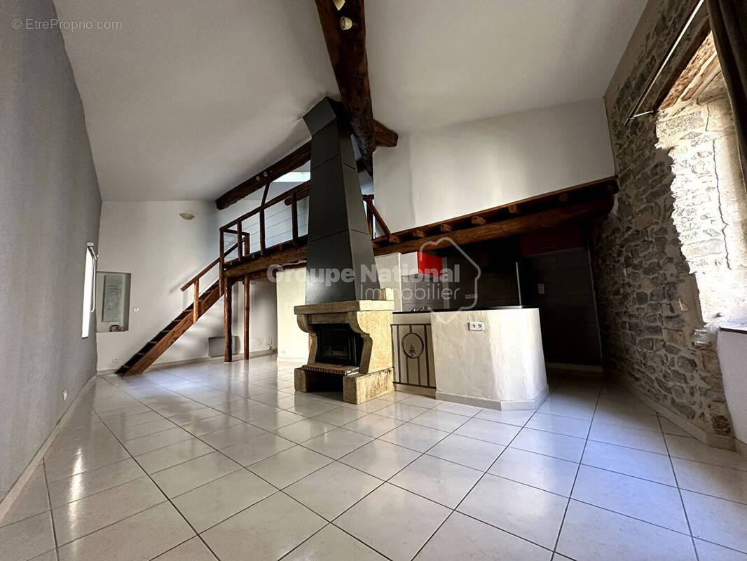 Maison à CAVEIRAC