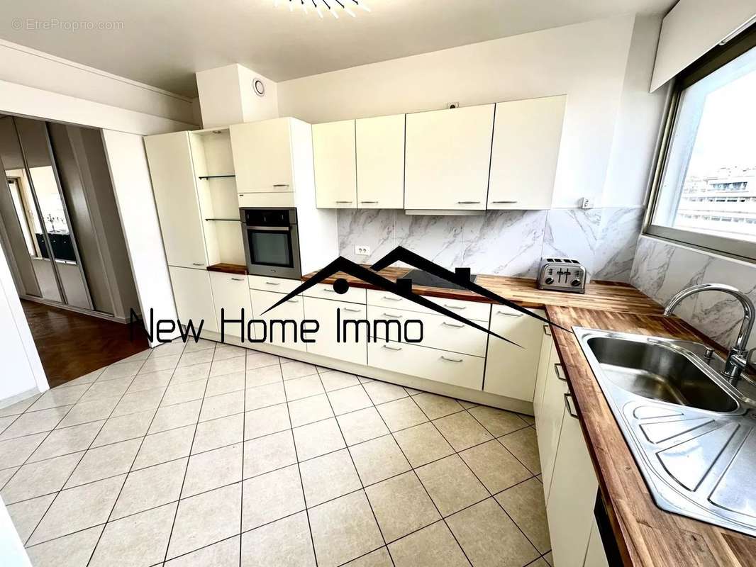 Appartement à MARSEILLE-8E