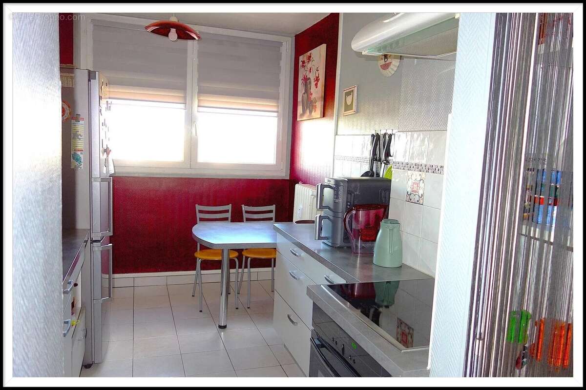 Appartement à BAGNOLS-SUR-CEZE