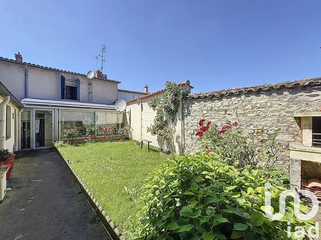 Photo 1 - Maison à MARANS