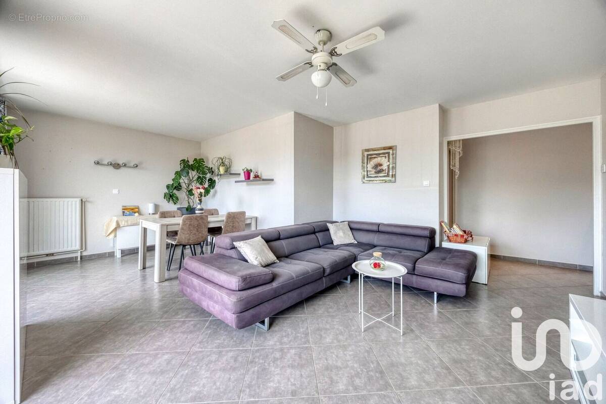 Photo 1 - Appartement à SAINT-MARTIN-D&#039;HERES