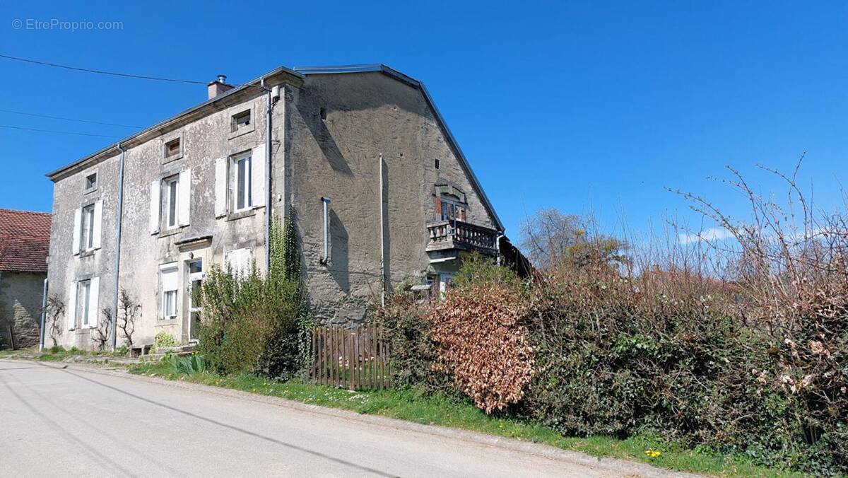 Maison à MARTINVELLE