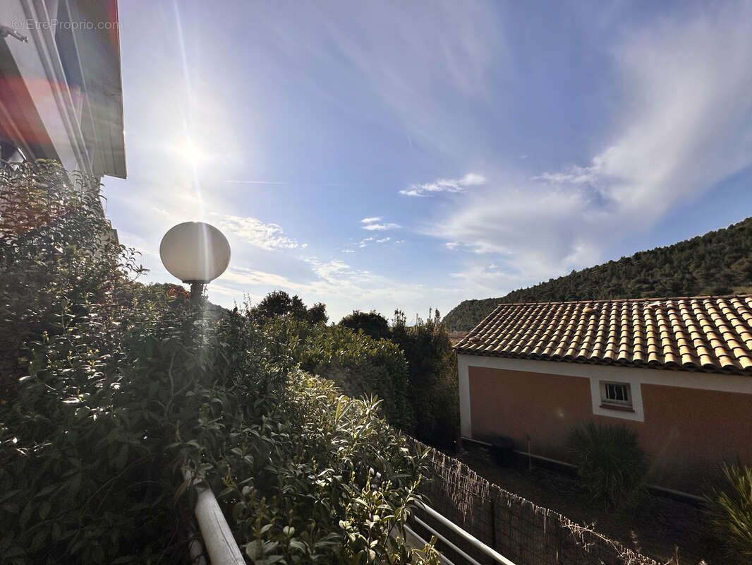 Appartement à EZE