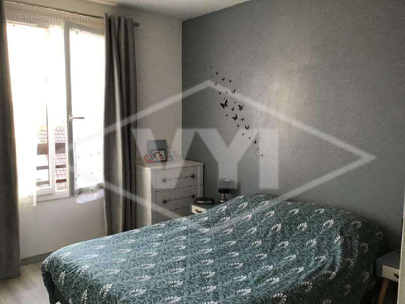 Appartement à COMBS-LA-VILLE