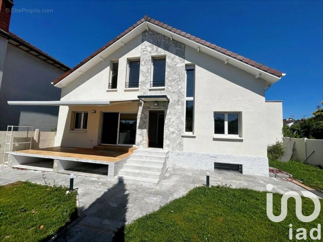 Photo 1 - Maison à LA FRETTE-SUR-SEINE