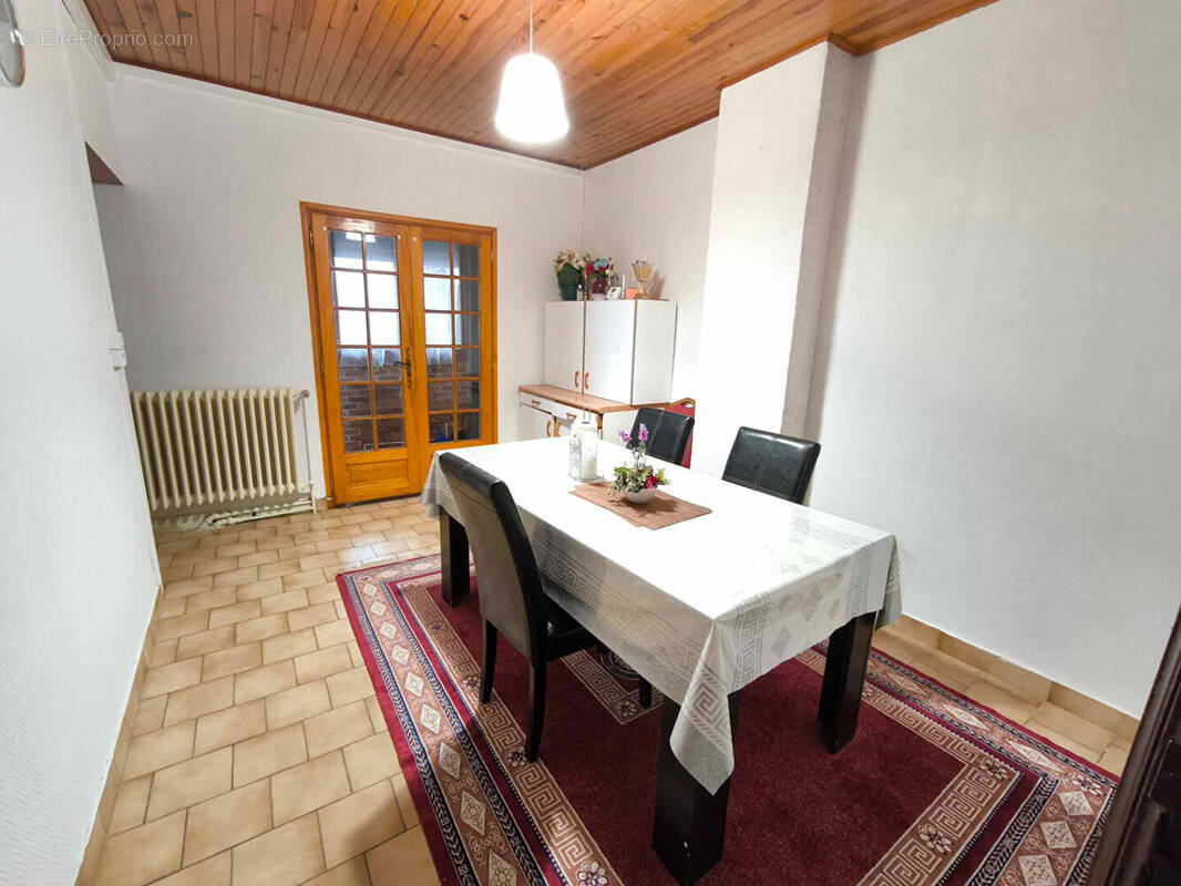 Maison à ESCAUTPONT