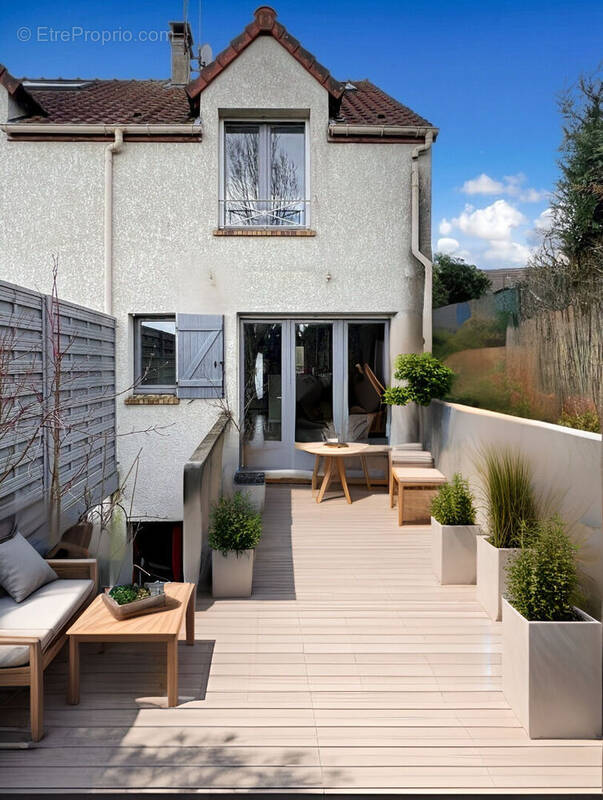 Maison à ELANCOURT