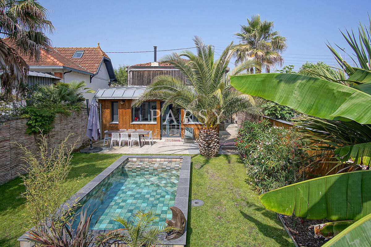 Maison à GUJAN-MESTRAS