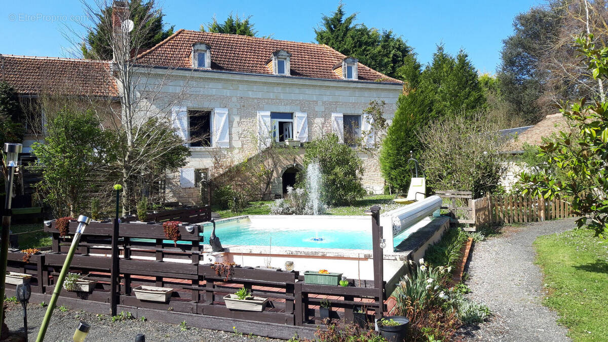 Maison à SAINT-SAUVEUR