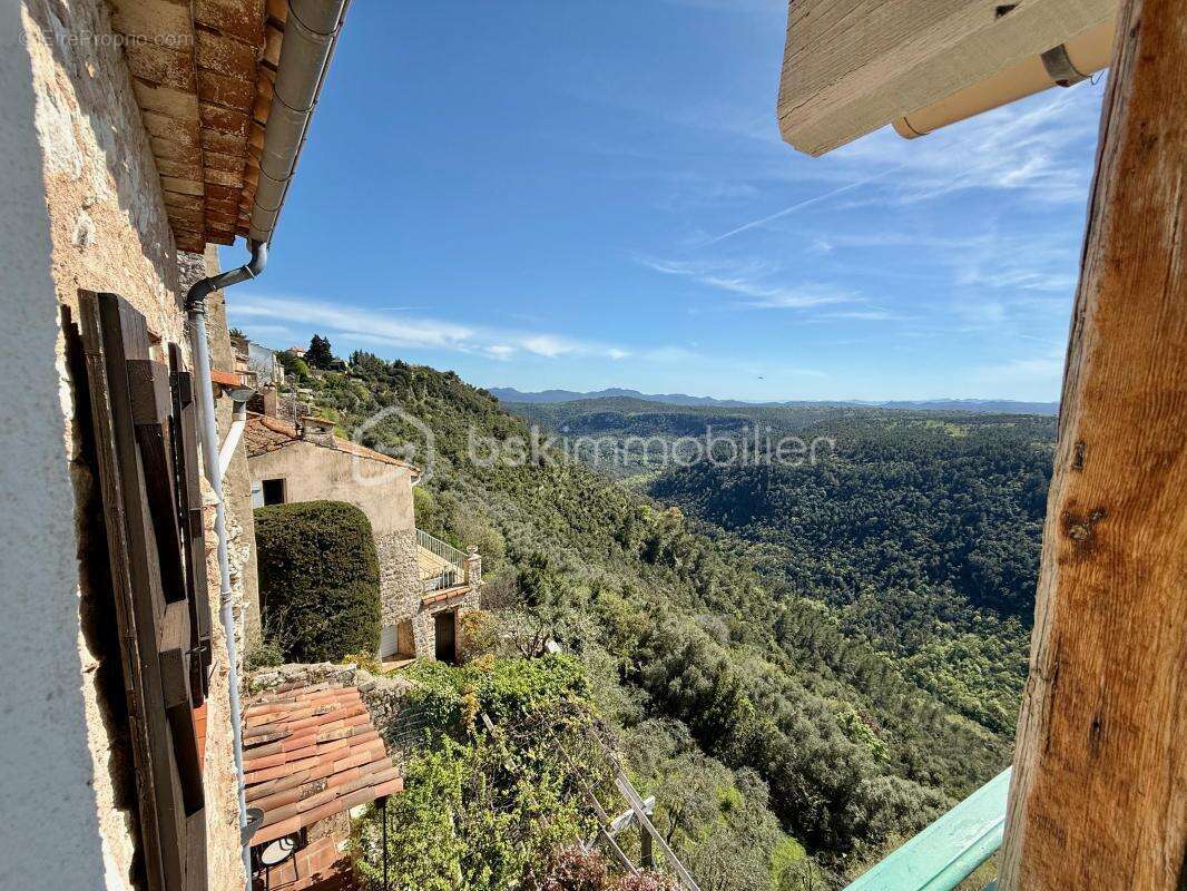 Appartement à SAINT-CEZAIRE-SUR-SIAGNE