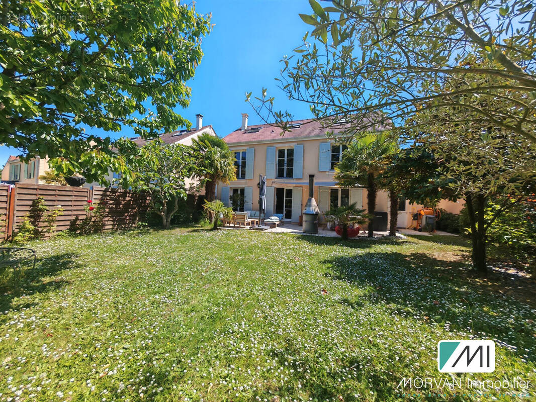 Maison à PLAISIR