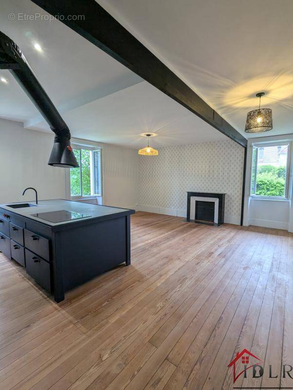 Appartement à GRAY