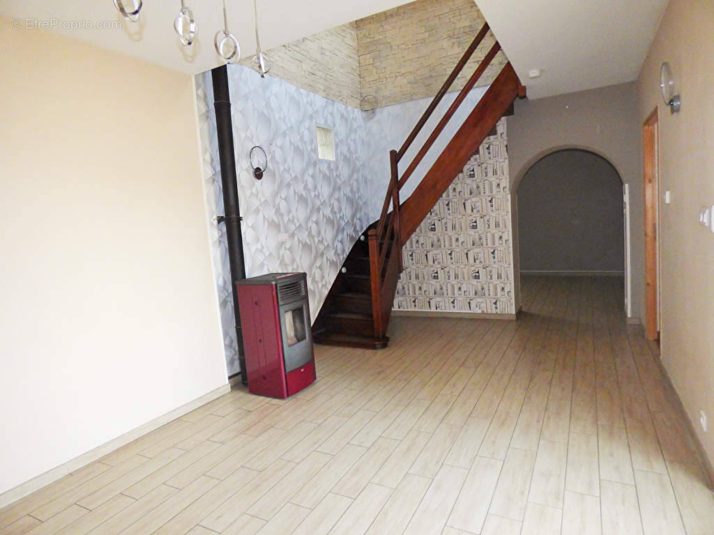 Maison à MONTLUCON