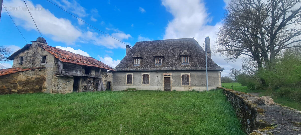 Maison à GOULLES