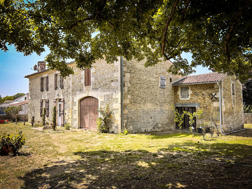 Maison à COZES