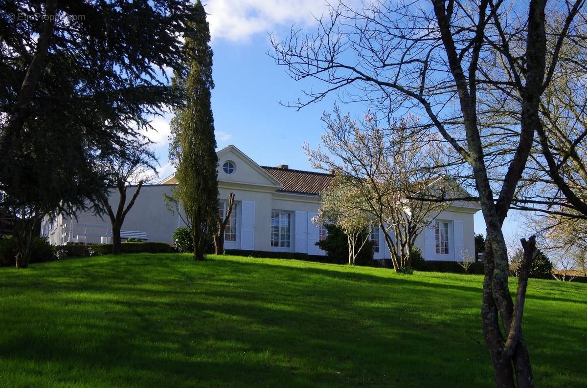 Maison à TREMENTINES