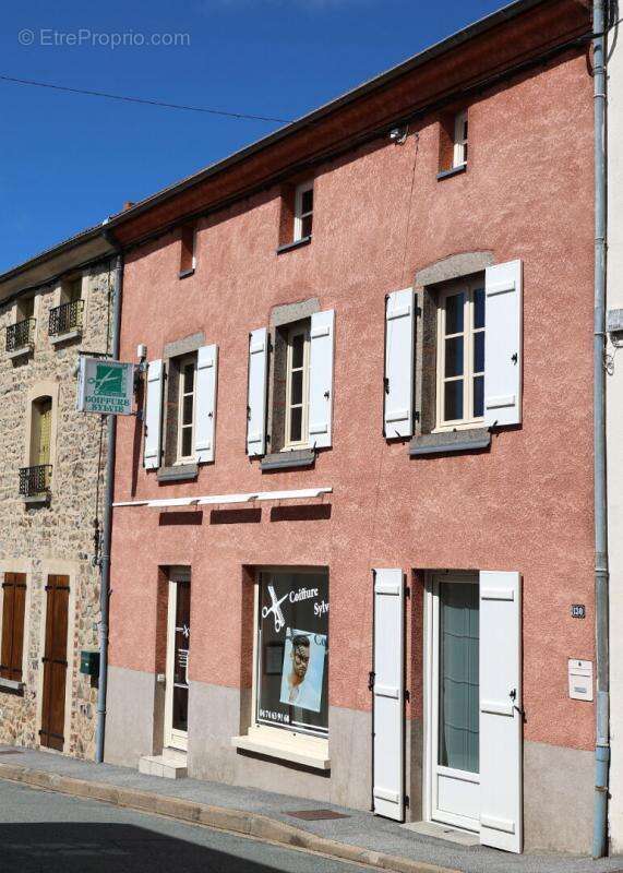 Maison à VIOLAY
