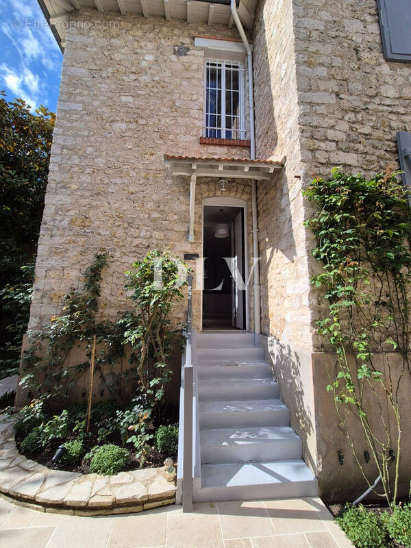 Maison à FONTAINEBLEAU