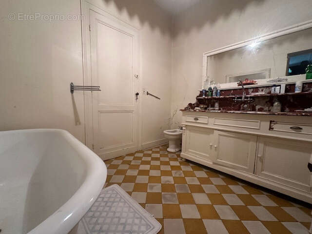 Maison à ILLATS