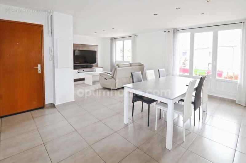 Appartement à FONTAINE