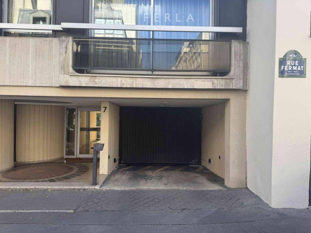 Parking à PARIS-14E