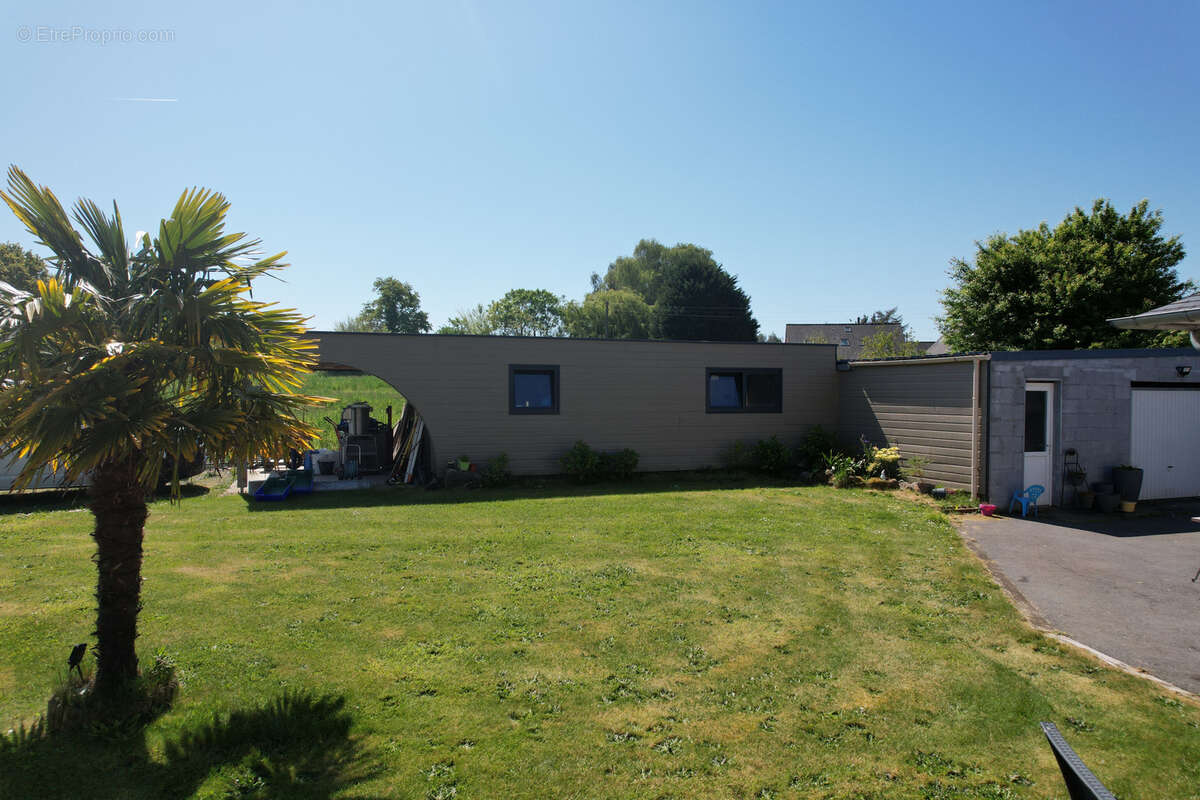 Maison à SAINT-JACUT-DE-LA-MER