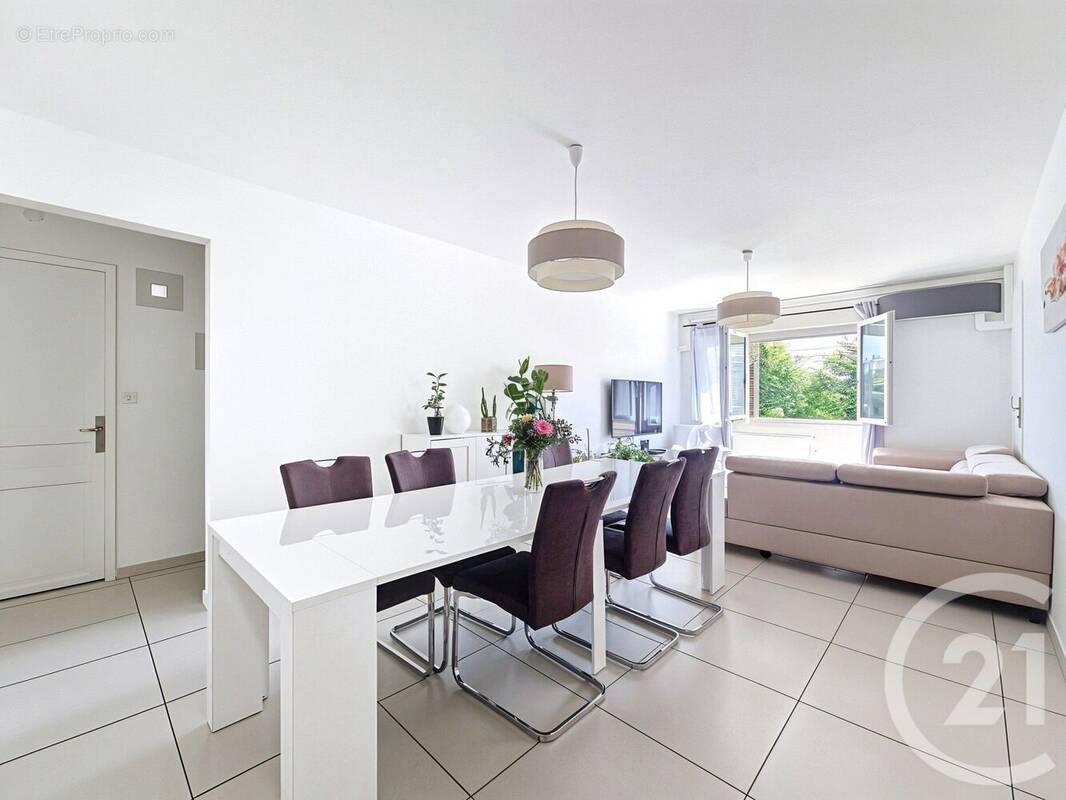 Appartement à SAINT-PRIEST