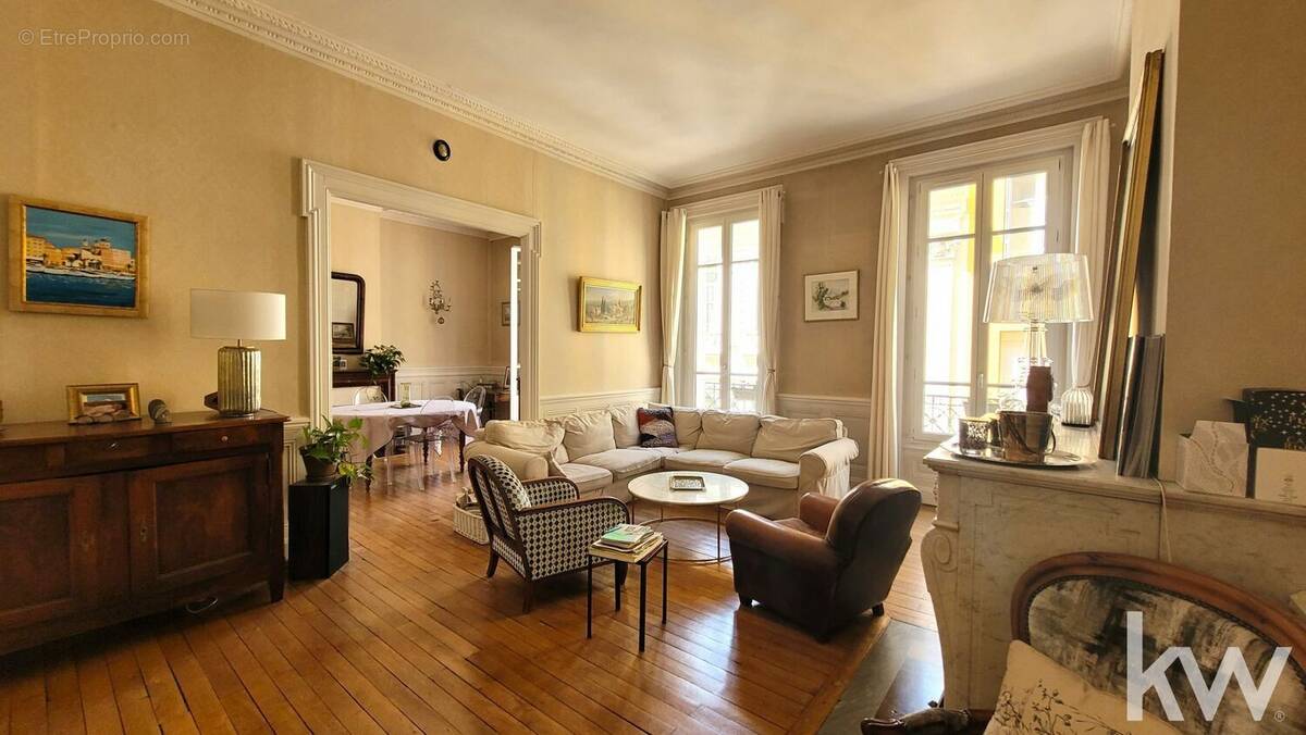 Appartement à SAINT-ETIENNE