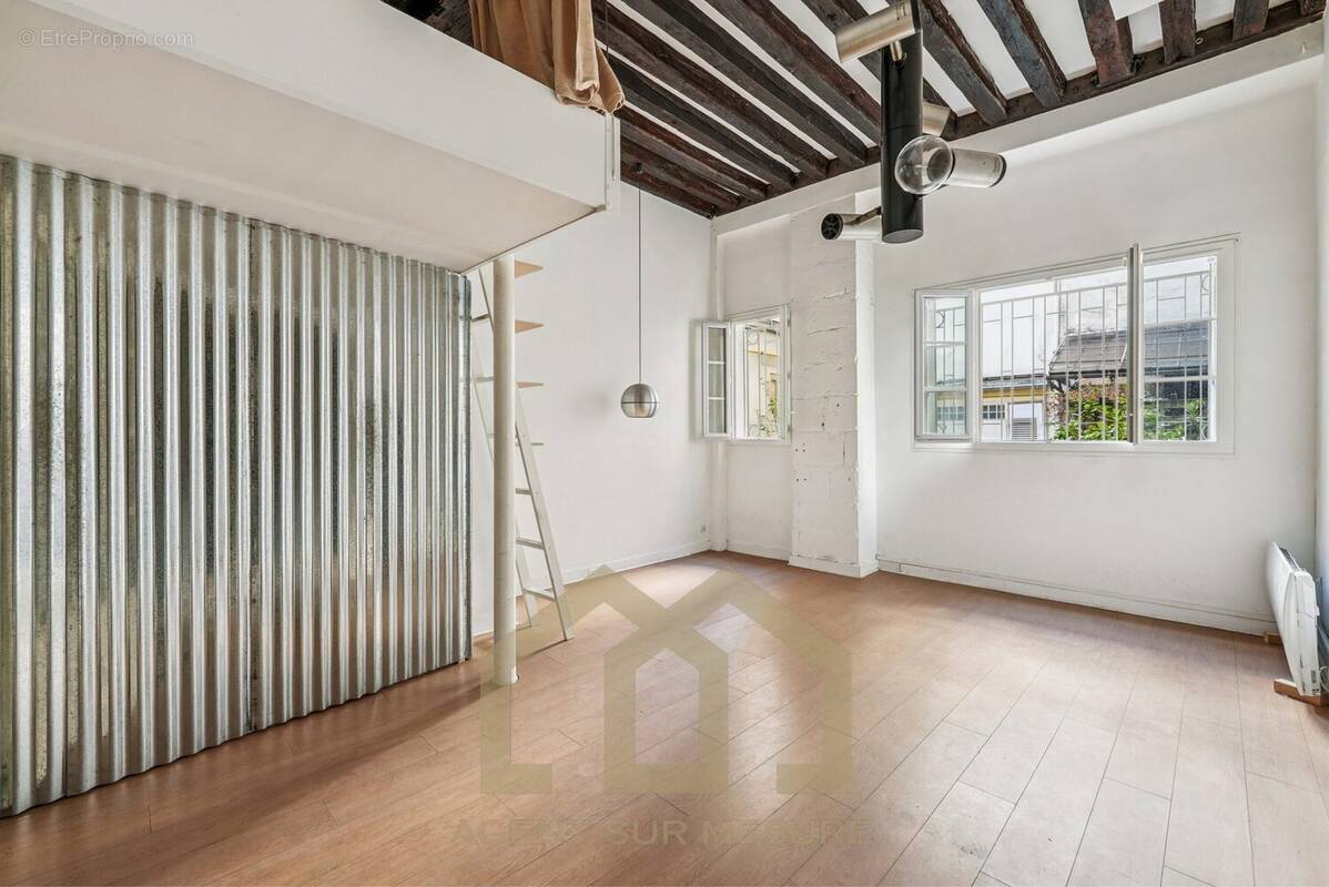 Appartement à PARIS-4E