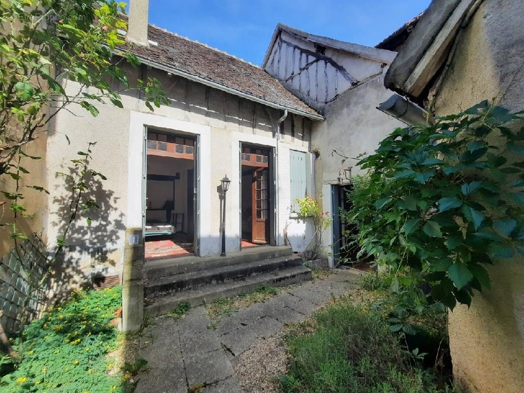 Maison à JOIGNY