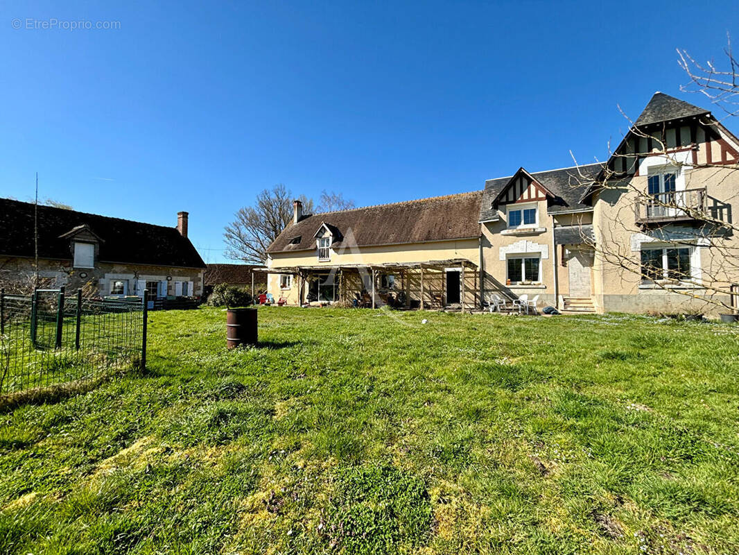 Maison à CONTRES