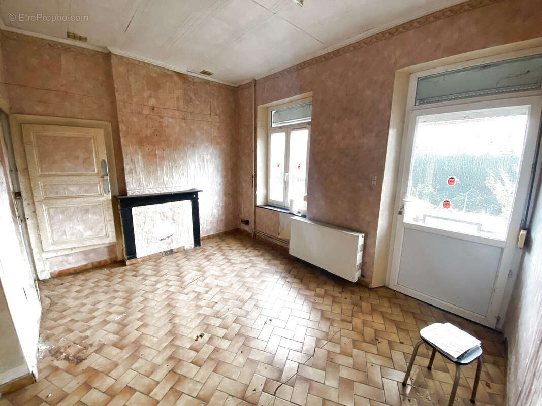 Maison à SARS-POTERIES